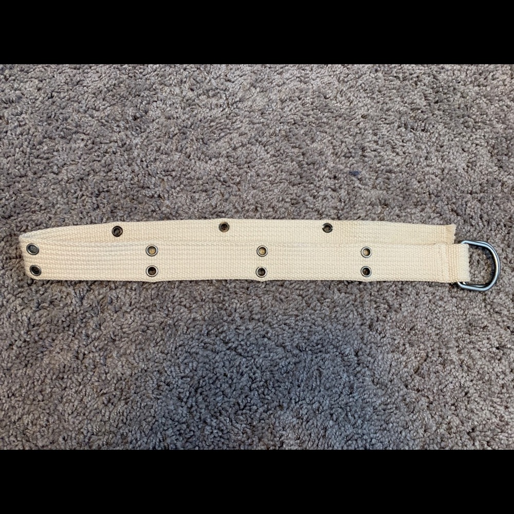 white grommet belt